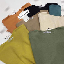 Load image into Gallery viewer, Áo len Tay dơi sang Xinh 250k