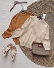 Load image into Gallery viewer, Áo len thỏ Xinh Sang 260k