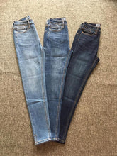Load image into Gallery viewer, Quần skinny jean xẻ lai
