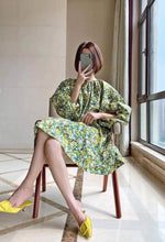 Load image into Gallery viewer, Đầm Hoa nhí Xinh Lung Linh 320k