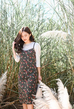 Load image into Gallery viewer, Set áo và yếm 340k | Thu Vintage Collections