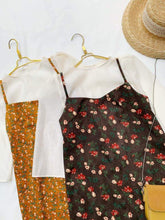 Load image into Gallery viewer, Set áo và yếm 340k | Thu Vintage Collections