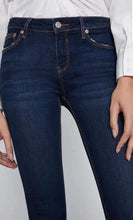 Load image into Gallery viewer, Skinny jean sang xịn 260k