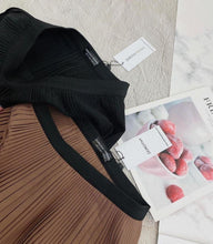 Load image into Gallery viewer, Chân váy MiDi dập ly DRT siêu xinh 260k