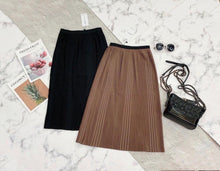 Load image into Gallery viewer, Chân váy MiDi dập ly DRT siêu xinh 260k